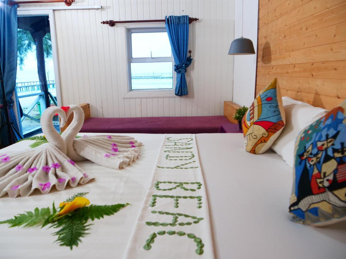 Sandy Beach Bungalows Koh Rong Sanloem Bagian luar foto