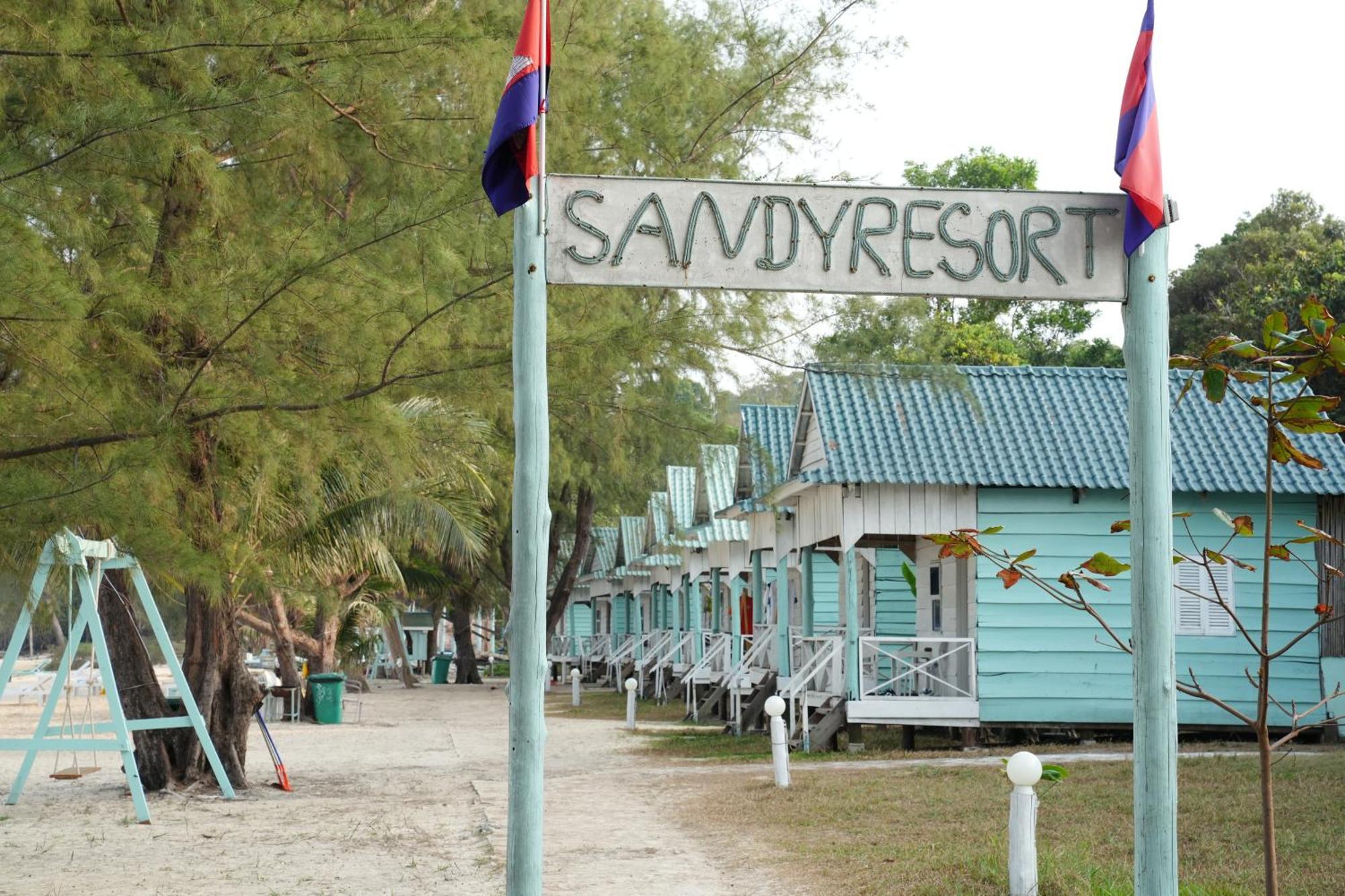Sandy Beach Bungalows Koh Rong Sanloem Bagian luar foto