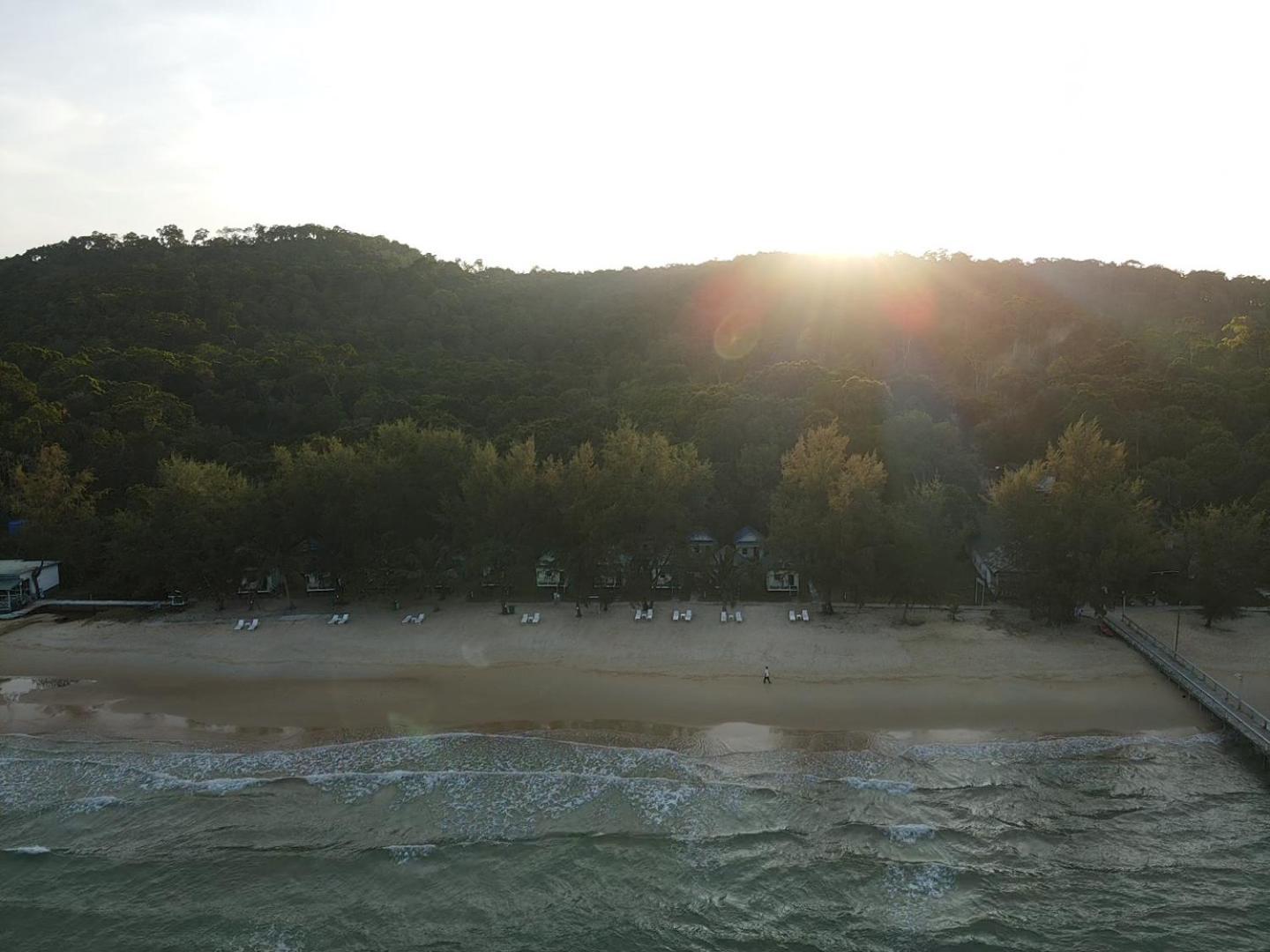 Sandy Beach Bungalows Koh Rong Sanloem Bagian luar foto