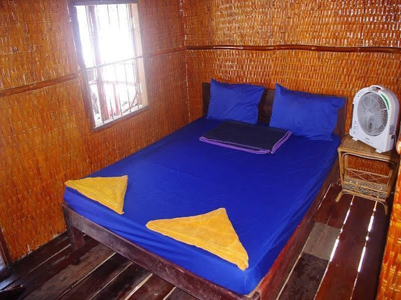 Sandy Beach Bungalows Koh Rong Sanloem Bagian luar foto